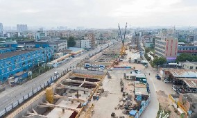 東部快線地鐵14號(hào)線明年通車，旭東圍擋廠家為城市安全建設(shè)美麗屏障！
